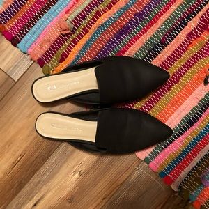 Chinese Laundry Black Mules Size 8